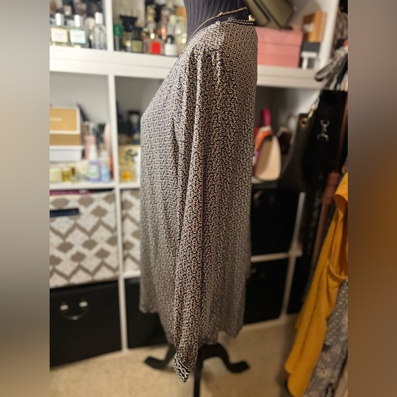 Max Studio Printed Blouse Long Sleeves - Picture 3 of 7